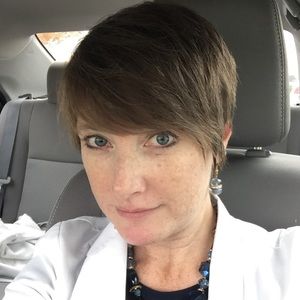 Meet your Posher, Alyson